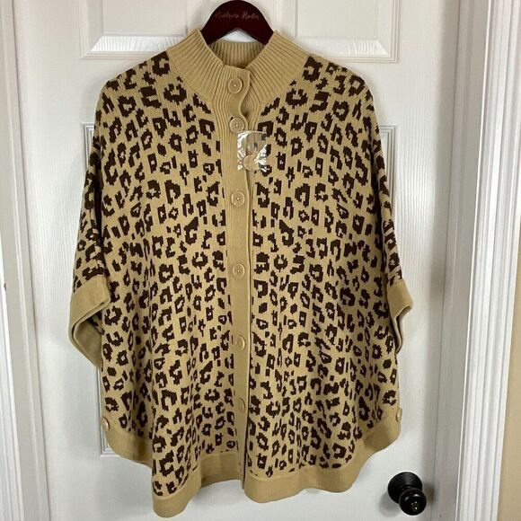 New Denim & Co Women Animal Jacquard Poncho Tan Brown Sz XL Button Front Cape U3 - Picture 2 of 11